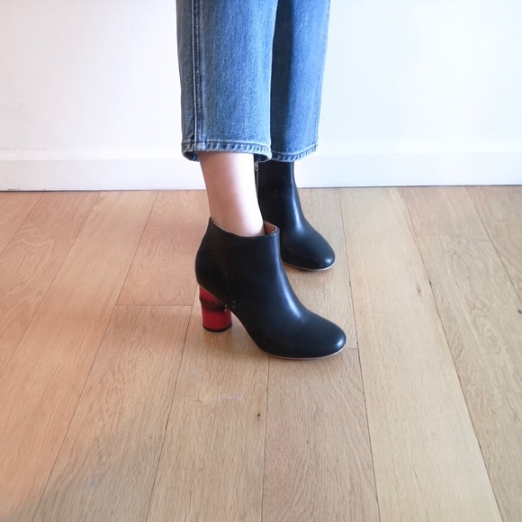Shoes - black bamboo heel booties